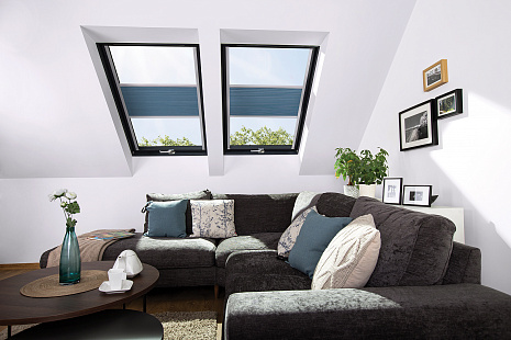 Объект из Среднеповоротные пластиковые Fakro PTP-V/GO U3, PTP-V/PL U3